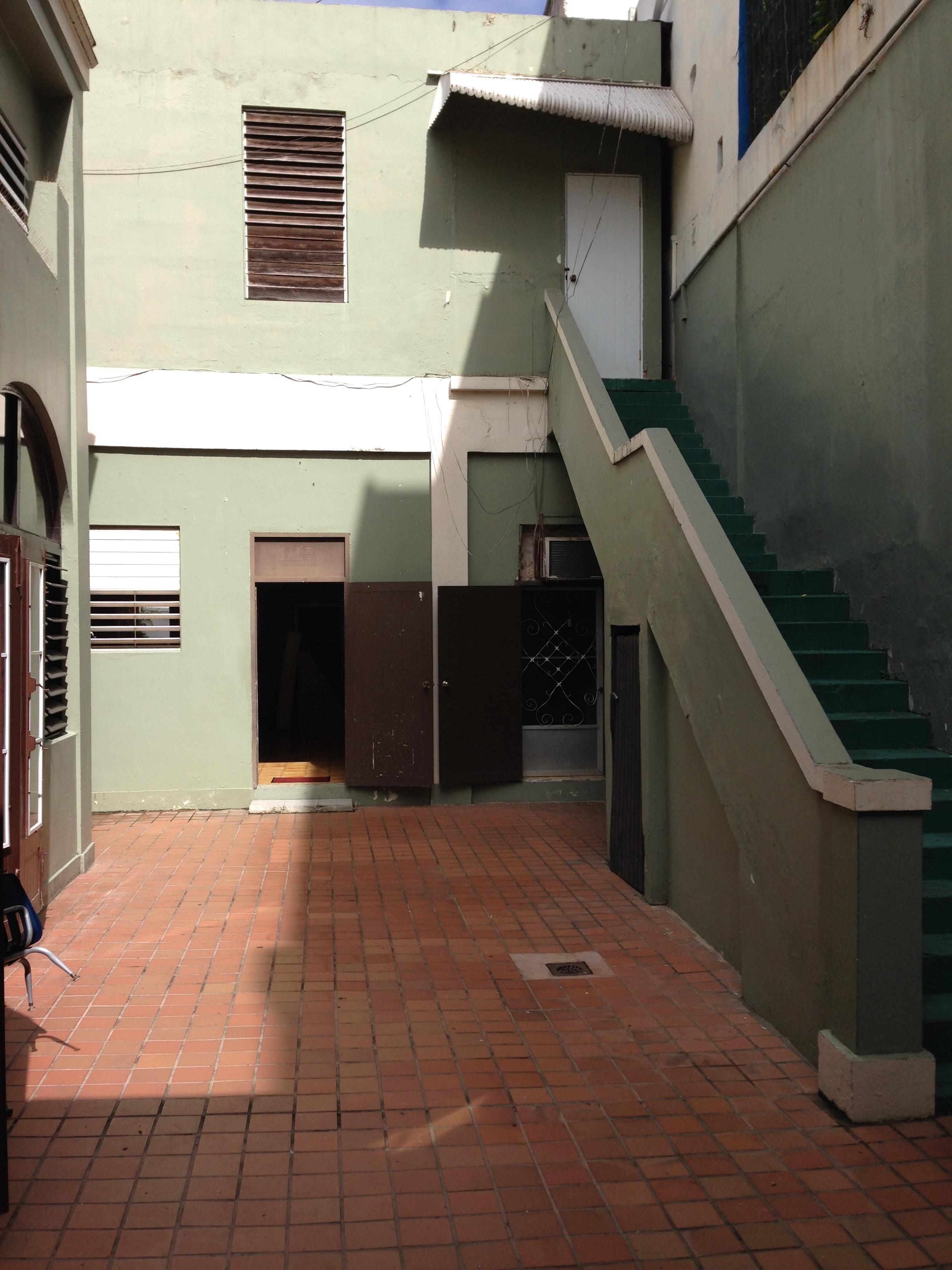 Calle de la Fortaleza 61 - Iglesia Presbiteriana Hugh O’Neill Memorial - San Juan (Viejo San Juan) - 2015 00004